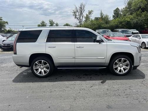 2018 Cadillac Escalade Luxury
