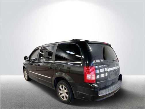 2010 Chrysler Town & Country Touring