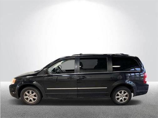 2010 Chrysler Town & Country Touring