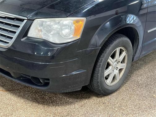 2010 Chrysler Town & Country Touring