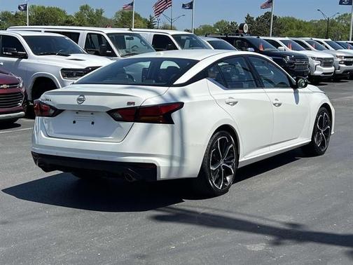 2023 Nissan Altima 2.5 SR