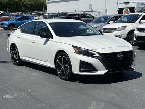 2023 Nissan Altima 2.5 SR