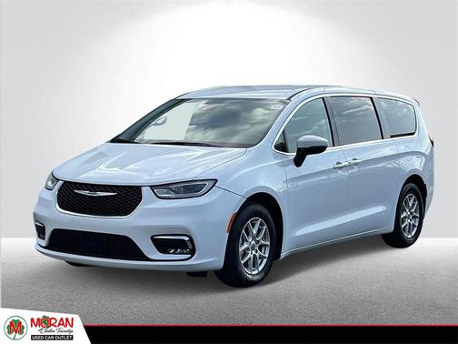2023 Chrysler Pacifica Touring-L