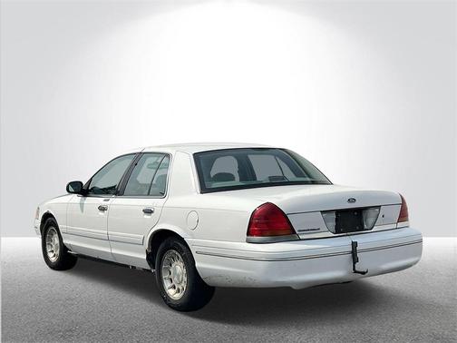 1999 Ford Crown Victoria LX
