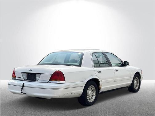 1999 Ford Crown Victoria LX
