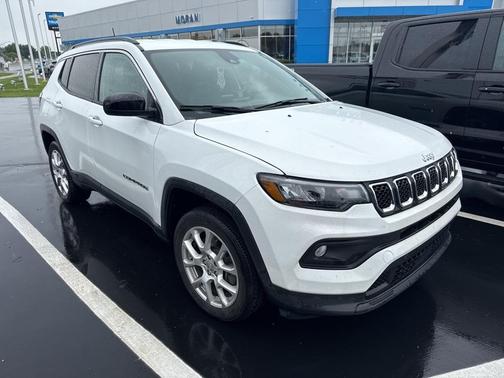2023 Jeep Compass Latitude Lux