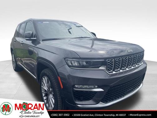 Diamond Black Crystal Pearlcoat 2023 Jeep Grand Cherokee Summit 4x4
