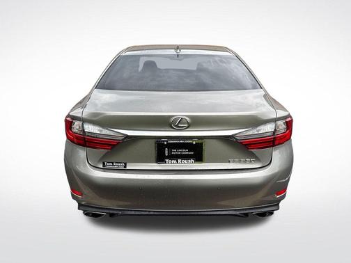 Atomic Silver 2016 Lexus ES 350 Base