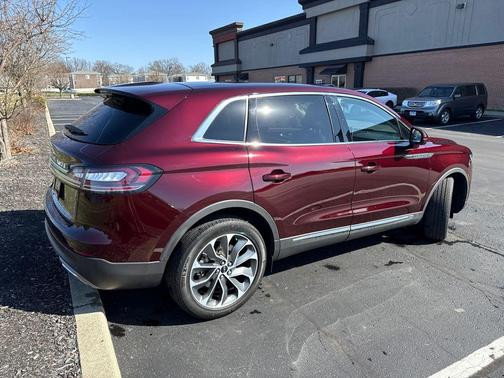 2023 Lincoln Nautilus Reserve