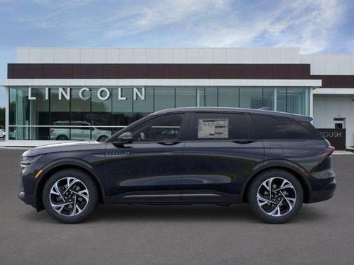 Infinite Black Metallic 2026 Lincoln Nautilus Premiere