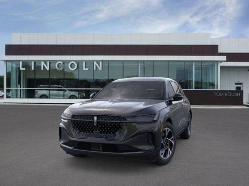 Infinite Black Metallic 2026 Lincoln Nautilus Premiere
