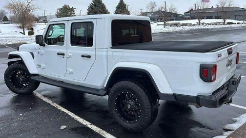 2021 Jeep Gladiator Overland