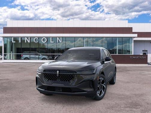 Infinite Black Metallic 2026 Lincoln Nautilus Premiere