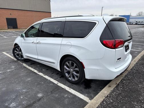 2020 Chrysler Pacifica Limited