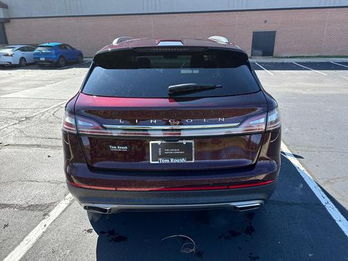 Burgundy Velvet Metallic Tinted Clearcoat 2023 Lincoln Nautilus Standard
