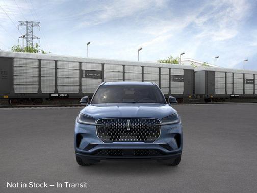Whisper White 2026 Lincoln Aviator Premiere