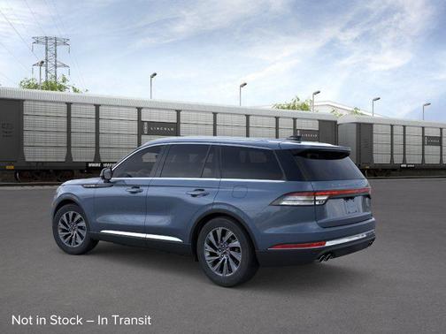 Whisper White 2026 Lincoln Aviator Premiere