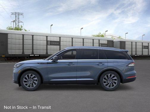 Whisper White 2026 Lincoln Aviator Premiere