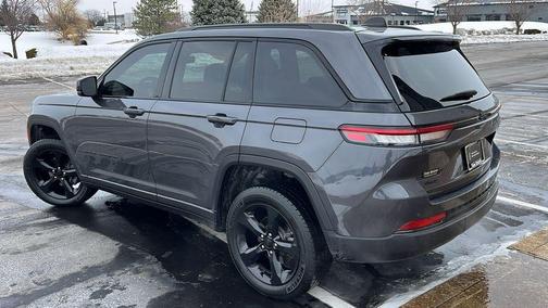 2022 Jeep Grand Cherokee Altitude