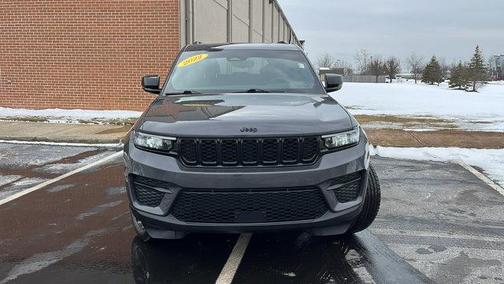2022 Jeep Grand Cherokee Altitude