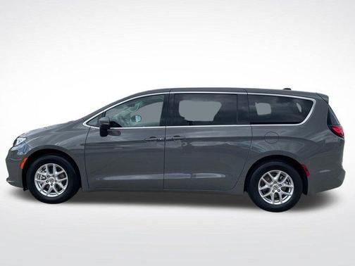 Ceramic Gray Clearcoat 2023 Chrysler Pacifica Touring-L