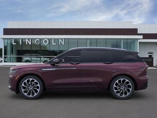 2025 Lincoln Nautilus Reserve