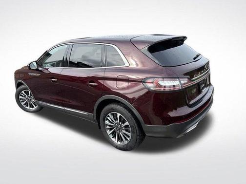 Burgundy Velvet Metallic Tinted Clearcoat 2023 Lincoln Nautilus Standard