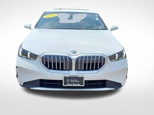 Alpine White 2026 BMW 530 i xDrive