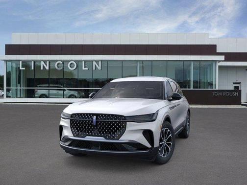 Silver Radiance Metallic 2026 Lincoln Nautilus Premiere