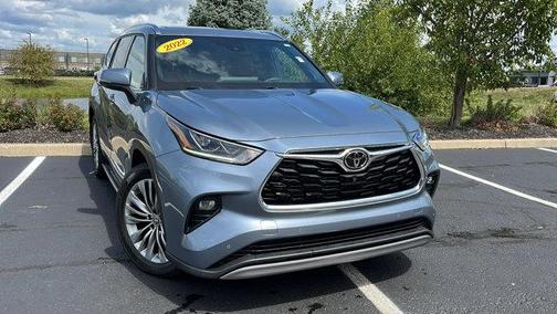 2022 Toyota Highlander Platinum
