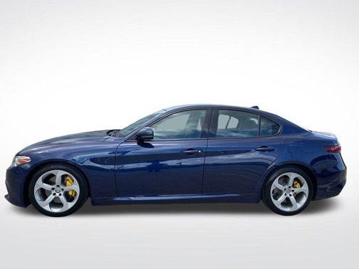 Montecarlo Blue Metallic 2018 Alfa Romeo Giulia Base
