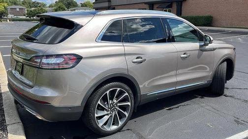 2020 Lincoln Nautilus Reserve