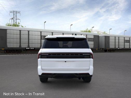 Star White 2026 Lincoln Navigator Black Label