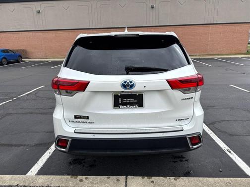 2019 Toyota Highlander Hybrid 