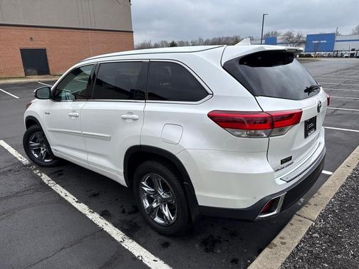 2019 Toyota Highlander Hybrid 