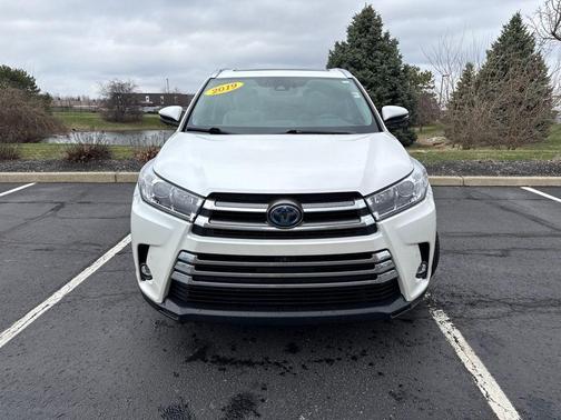 2019 Toyota Highlander Hybrid 