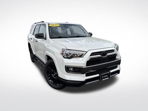 Blizzard Pearl 2021 Toyota 4Runner Nightshade