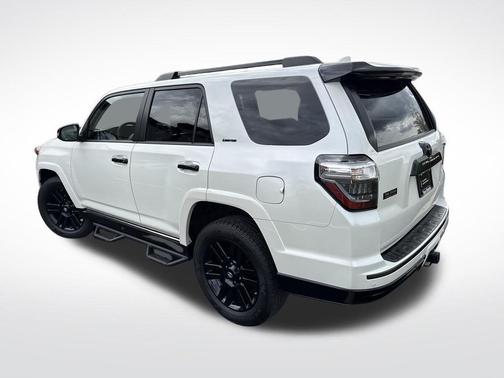 Blizzard Pearl 2021 Toyota 4Runner Nightshade