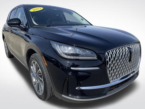 Infinite Black Metallic 2023 Lincoln Corsair Standard