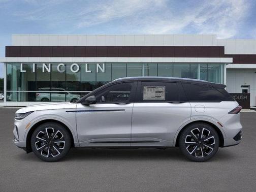 2025 Lincoln Nautilus Reserve