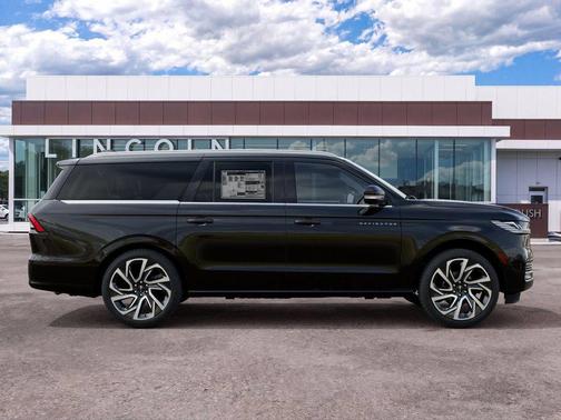 Infinite Black Metallic 2027 Lincoln Navigator Black Label
