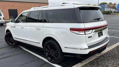 2023 Lincoln Navigator L Reserve