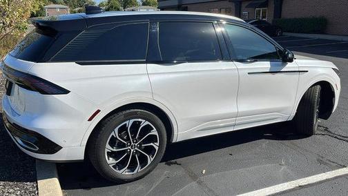 2024 Lincoln Nautilus Reserve