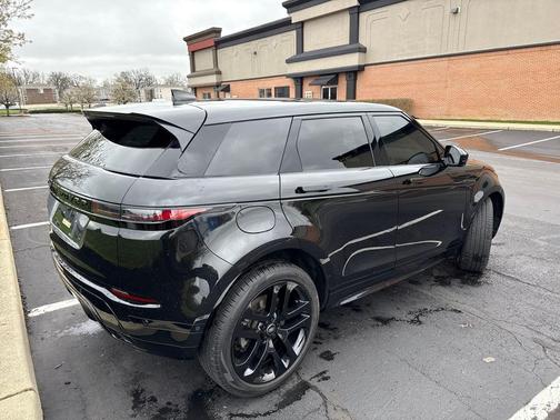 Santorini Black 2024 Land Rover Range Rover Evoque Dynamic SE