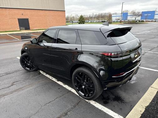 Santorini Black 2024 Land Rover Range Rover Evoque Dynamic SE