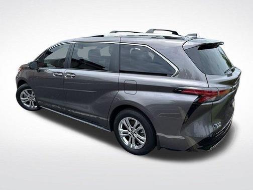 Predawn Gray Mica 2023 Toyota Sienna Platinum 7 passenger