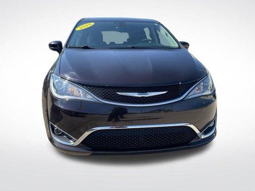 Dark Cordovan Pearlcoat 2018 Chrysler Pacifica Touring Plus