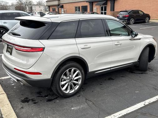 2022 Lincoln Corsair Standard