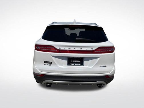 White Platinum Clearcoat Metallic 2015 Lincoln MKC Base
