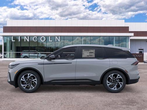 Metallic 2026 Lincoln Nautilus Premiere